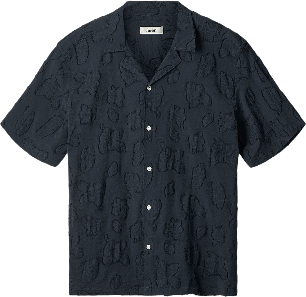 Peer Jaquard Regular Fit Shirt, från Forét, i färgen Navy.