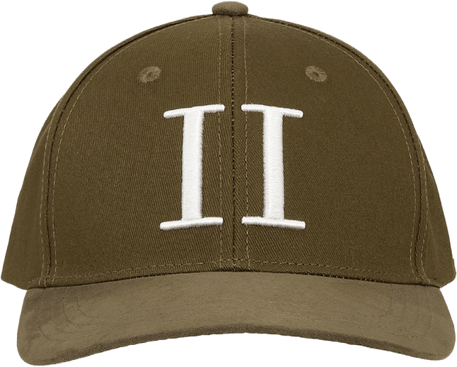 Baseball Cap Suede II, från LES DEUX, i färgen Olive Night Green.