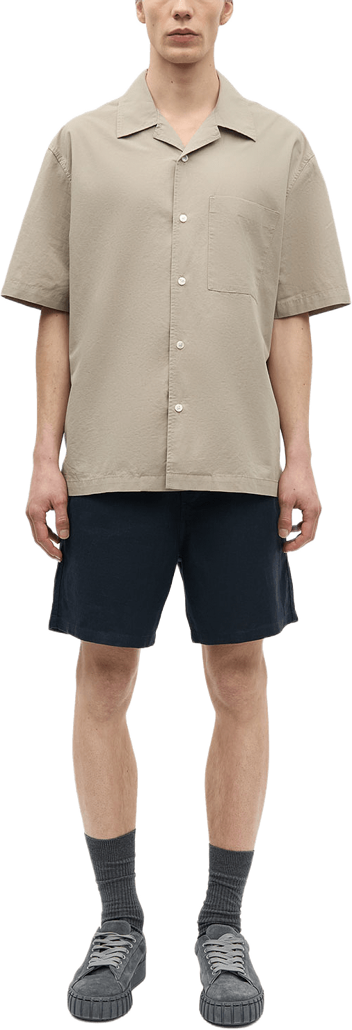 Sajabari Shorts 16064, från SAMSOE SAMSOE, i färgen Salute.