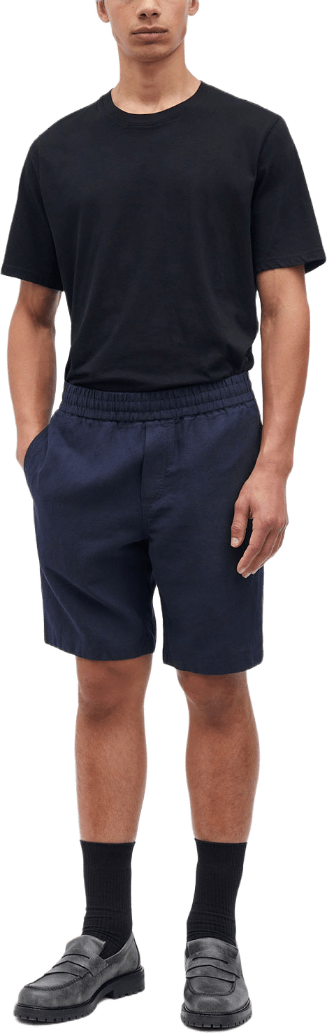 Smith Shorts 10929, från SAMSOE SAMSOE, i färgen Salute.
