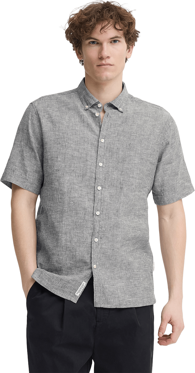 CFANTON 0071 SS 100% linen shirt Shirt, från Casual Friday, i färgen Demitasse Melange.