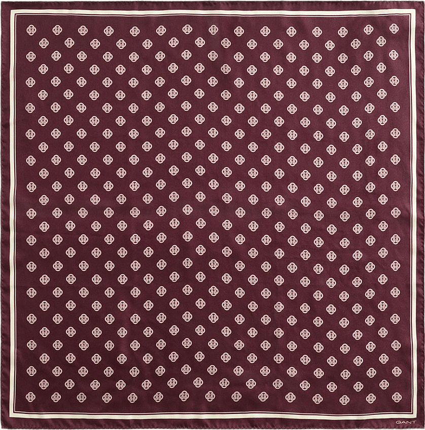 Monogram Print Silk Scarf, från GANT, i färgen Darkened Wine.