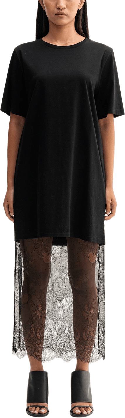 Oki Long Tee, från Ahlvar Gallery, i färgen Black.