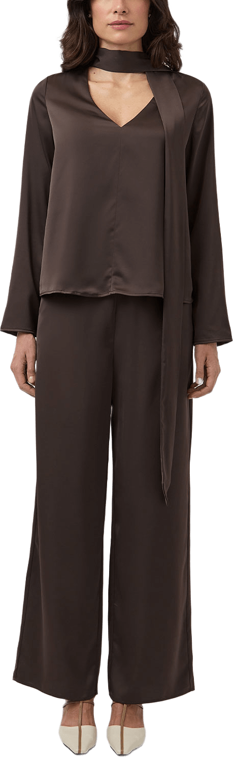 Yaspella Wide Pants, från YAS, i färgen Chocolate Brown.