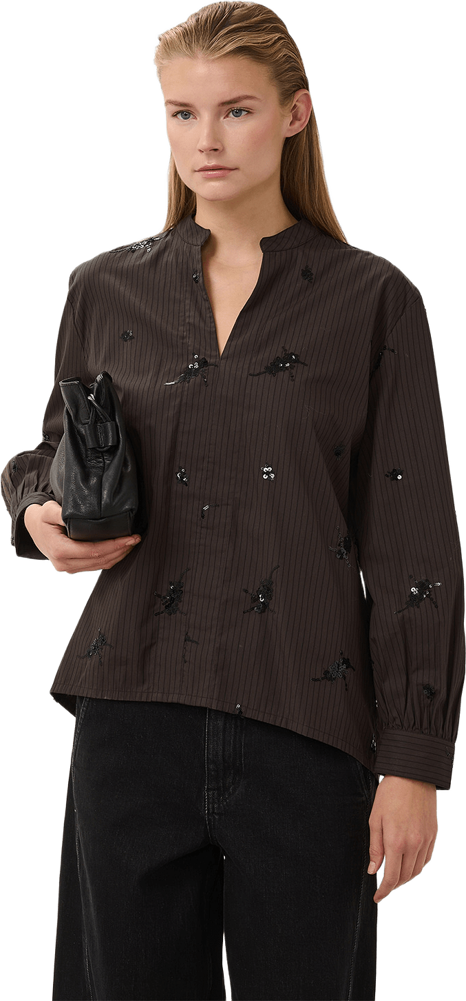 SLCassidy Blouse, från Soaked In Luxury, i färgen Embellished Stripe.