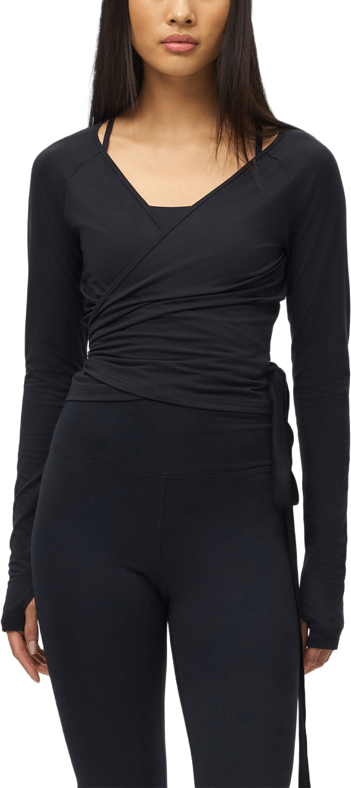 Smoothflex Wrap Top, från Röhnisch, i färgen Black.