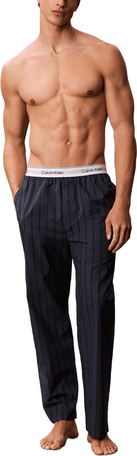Cotton Poplin Sleep Pants, från Calvin Klein, i färgen 21695 Harmonic Stripe Speakeasy.