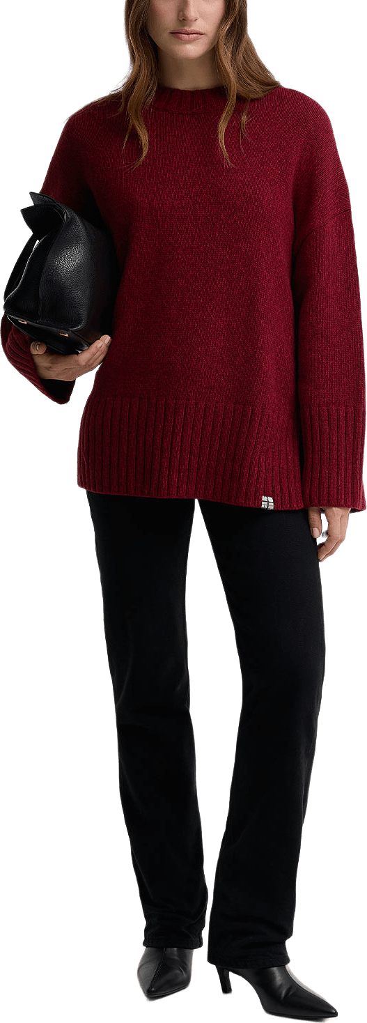 Barbour Gaia Crew Neck Jumper, från Barbour, i färgen Cranberry Red.