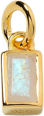 Beloved Square Pendant, från Syster P, i färgen Gold Moonstone.