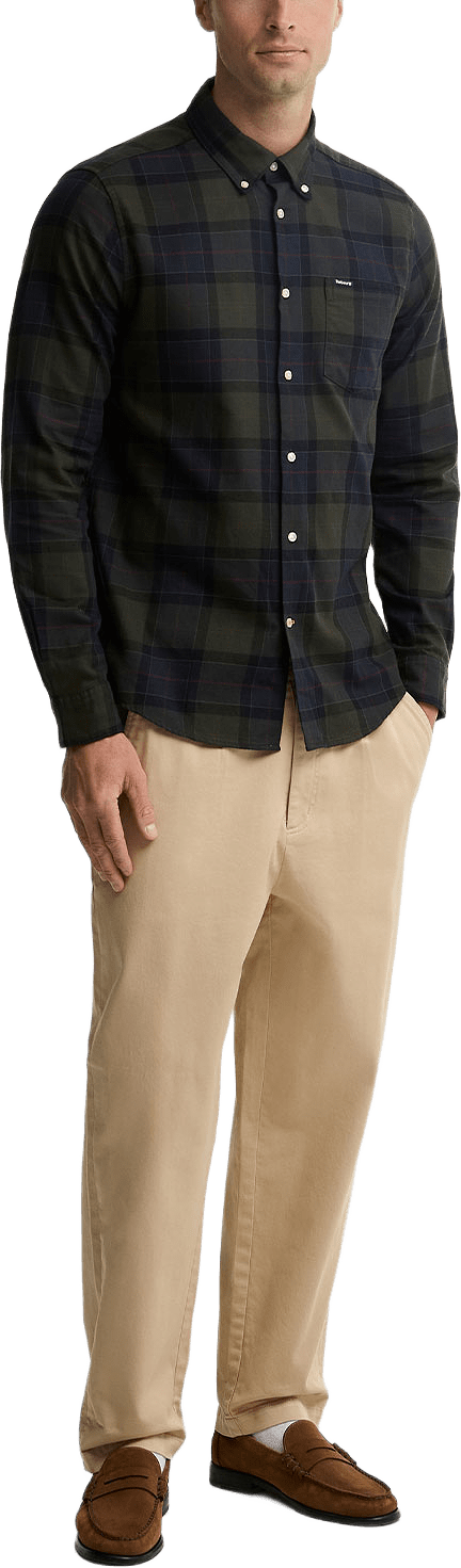 Barbour Fortrose Tailored Tartan Shirt, från Barbour, i färgen Shadow Classic Tartan.