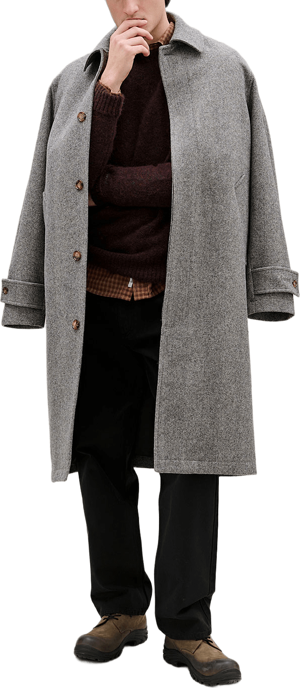 Pine Wool Coat, från Forét, i färgen Grey Herringbone.