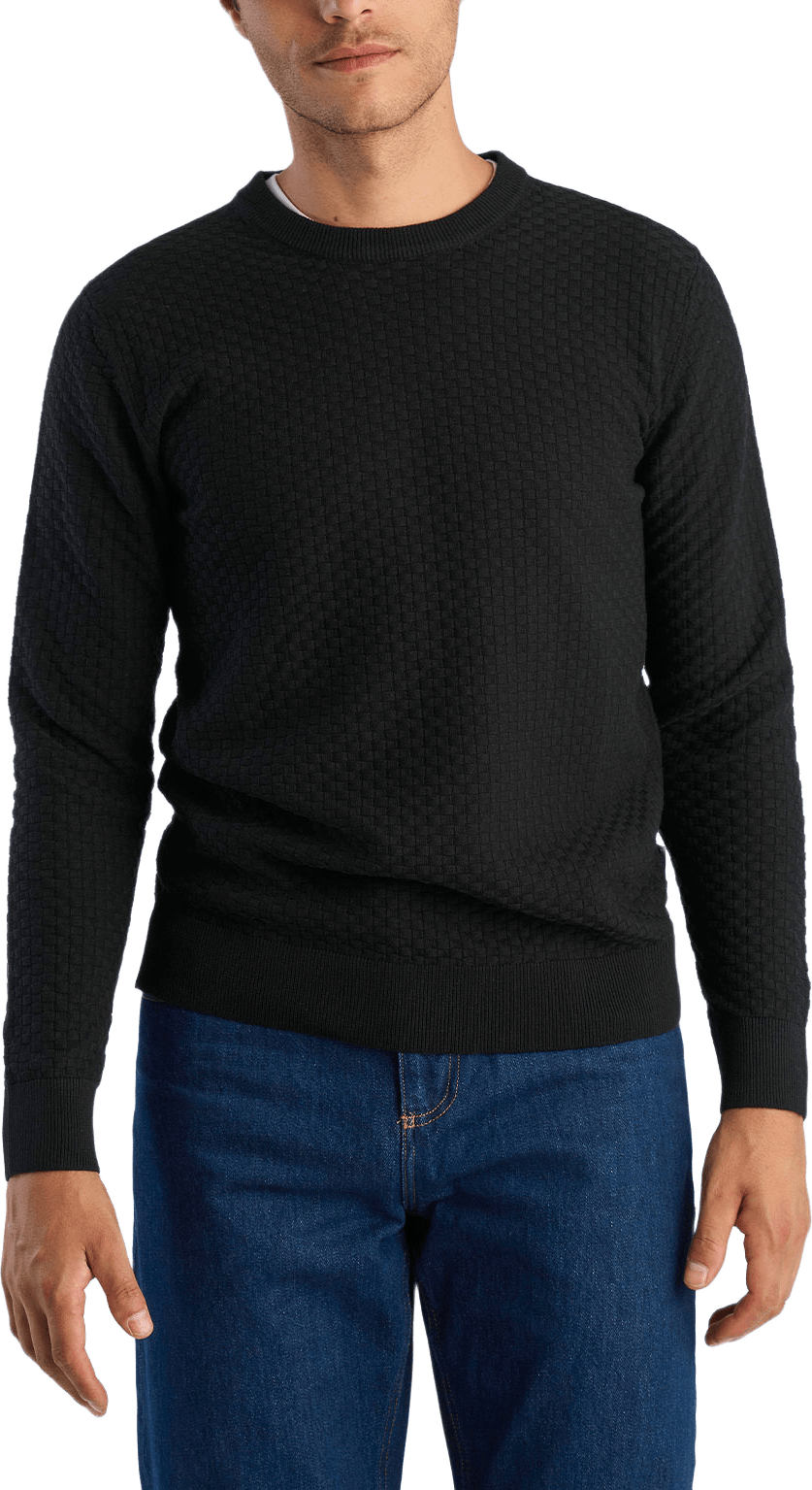 Structure o-neck knit L/S, från Lindbergh, i färgen Black.