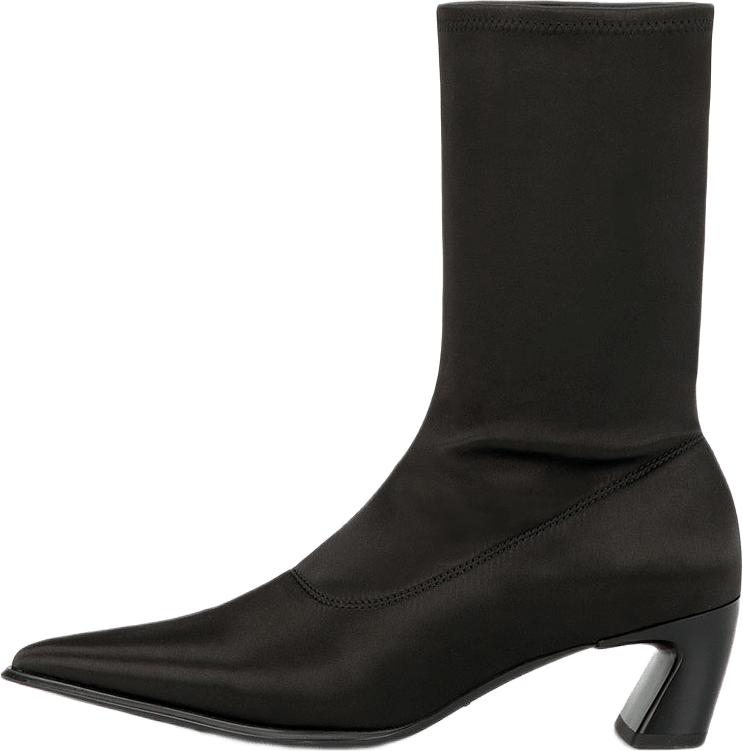 Ilona Boots Heel Classic, från Vagabond Shoemakers, i färgen Black.