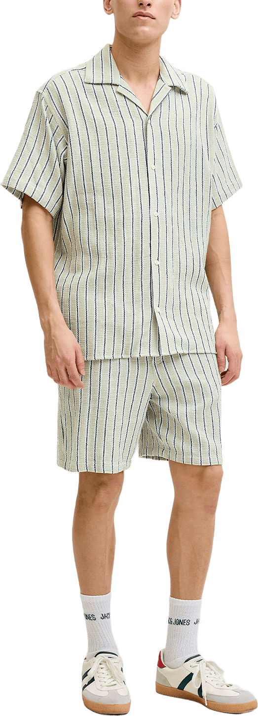 Coba Stripe Resort Shirt, från Jack & Jones, i färgen Tea Stripes.