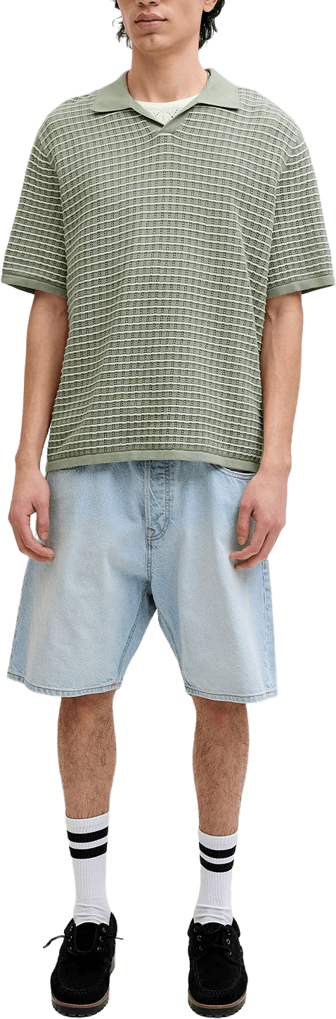 JornantucketSplit Neck Polo Shirt, från Jack & Jones, i färgen Seagrass Sea Salt.