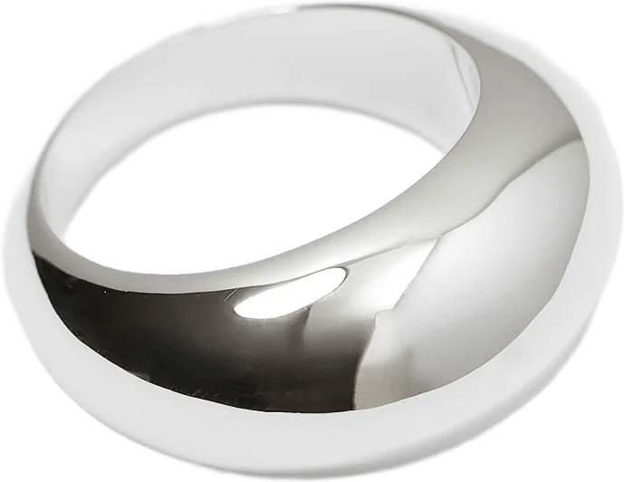 Bolded Big Ring, från Syster P, i färgen Silver.
