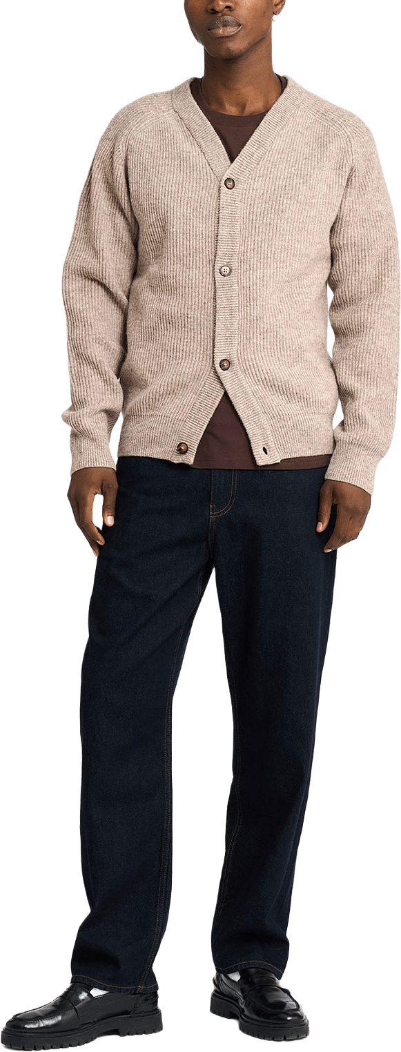 Rtkyle Cardigan, från Resteröds, i färgen Sand.