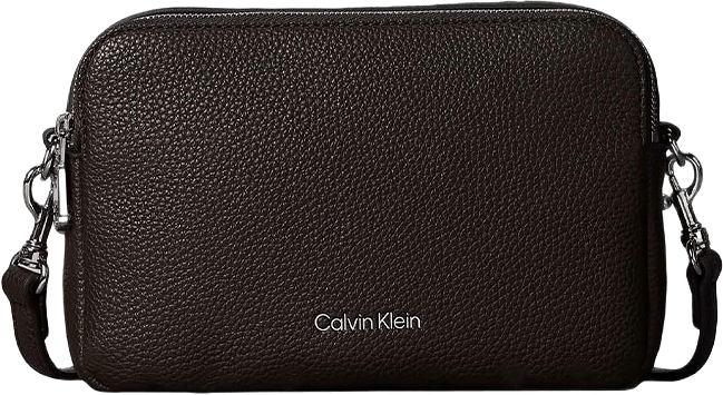 Webbing 2X Strrap Camera Bag, från Calvin Klein, i färgen Delicioso.