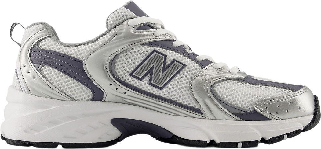 New Balance 530, från New Balance, i färgen Silver Metallic.