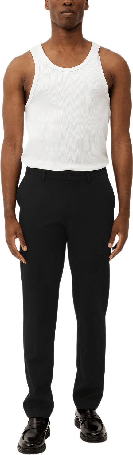 Como Reg Suit Pants, från LES DEUX, i färgen Black/Black.