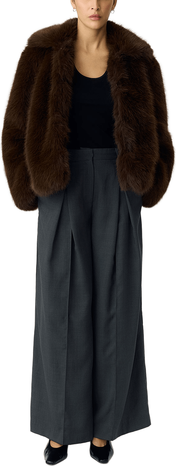 Yaskimberly Faux Fur Jacket, från YAS, i färgen Chocolate Brown.