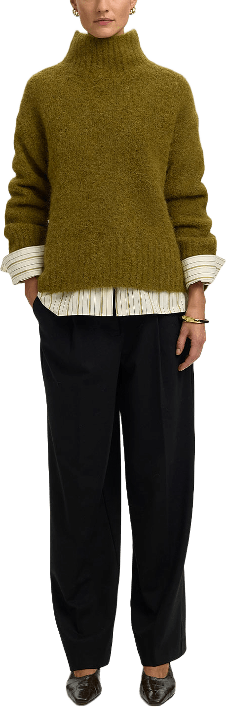 SLFGABRIELLA Pullover, från Selected, i färgen Fir Green.