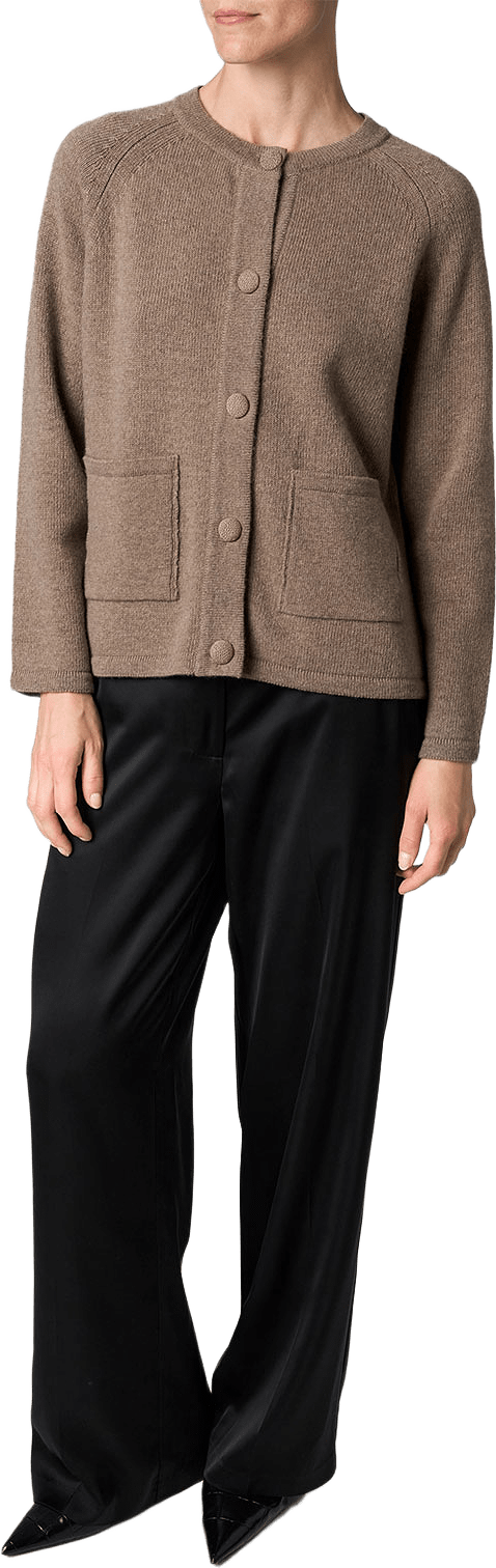 The Albia Wool Cardigan, från Marville Road, i färgen Greige.