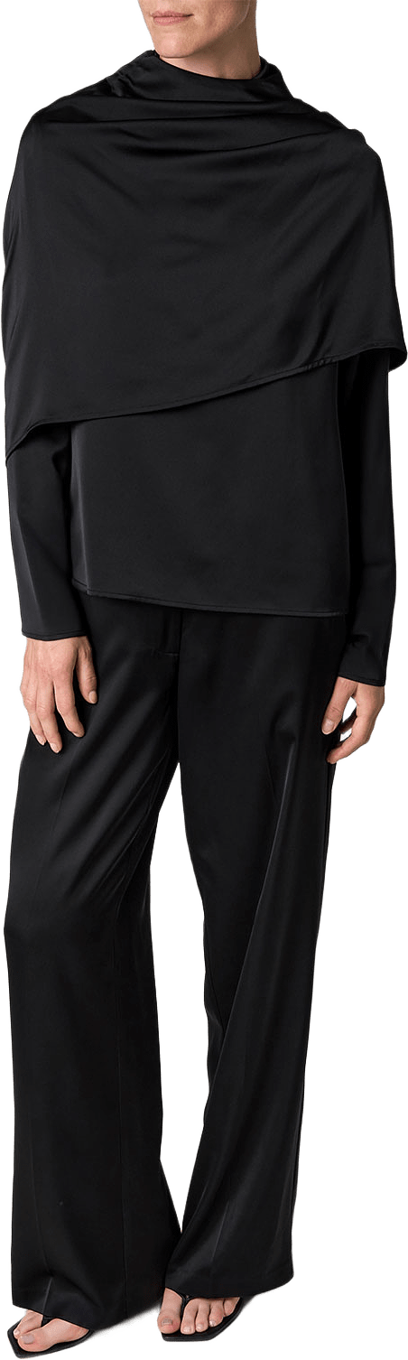 The Sophia Satin Blouse, från Marville Road, i färgen Black.