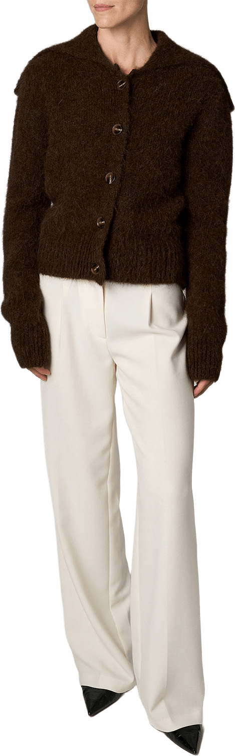 The Kaplan Alpaca Cardigan, från Marville Road, i färgen Chocolate.
