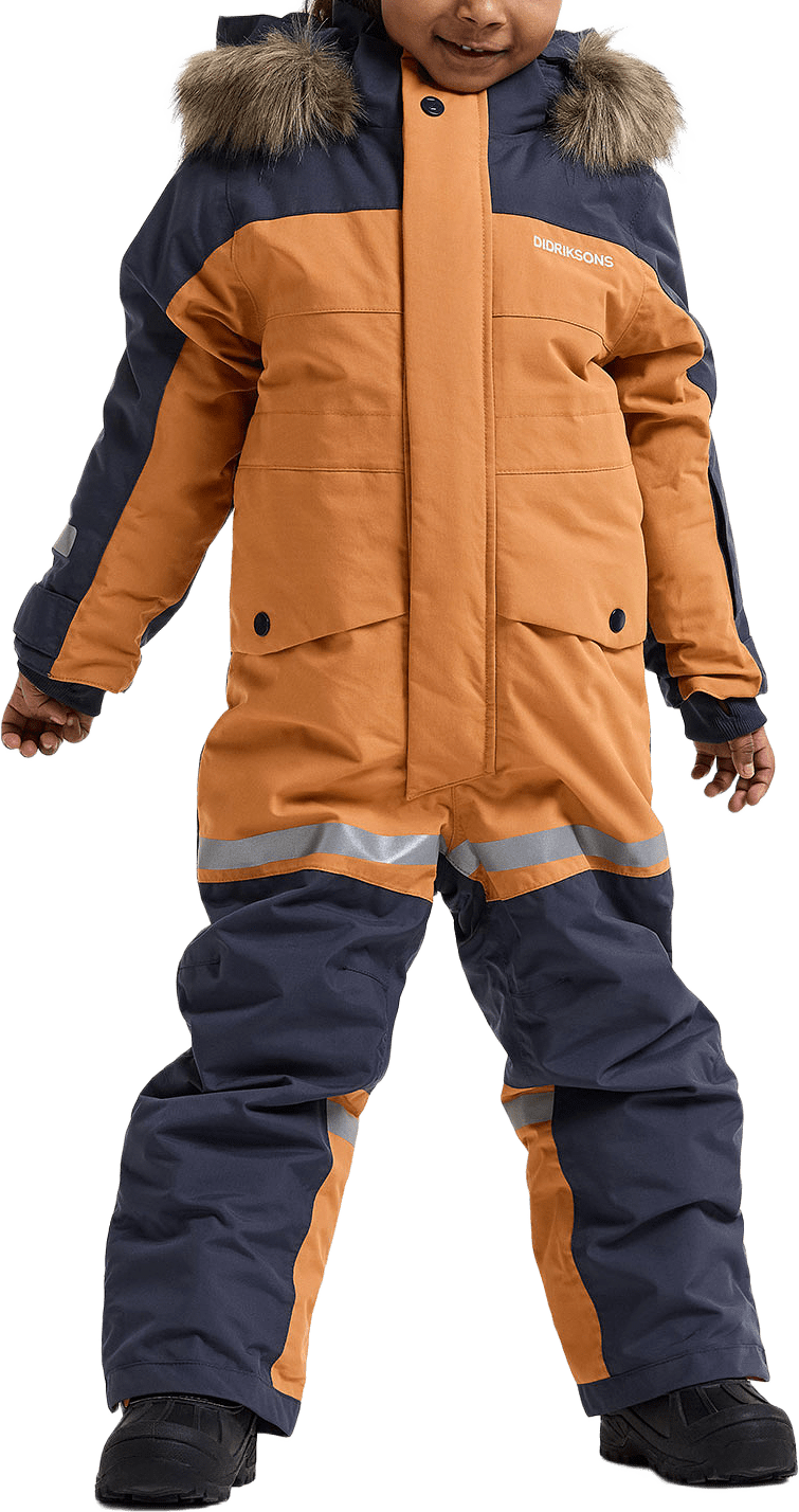 Bjärven Coverall 5, från Didriksons, i färgen Almond Tree.