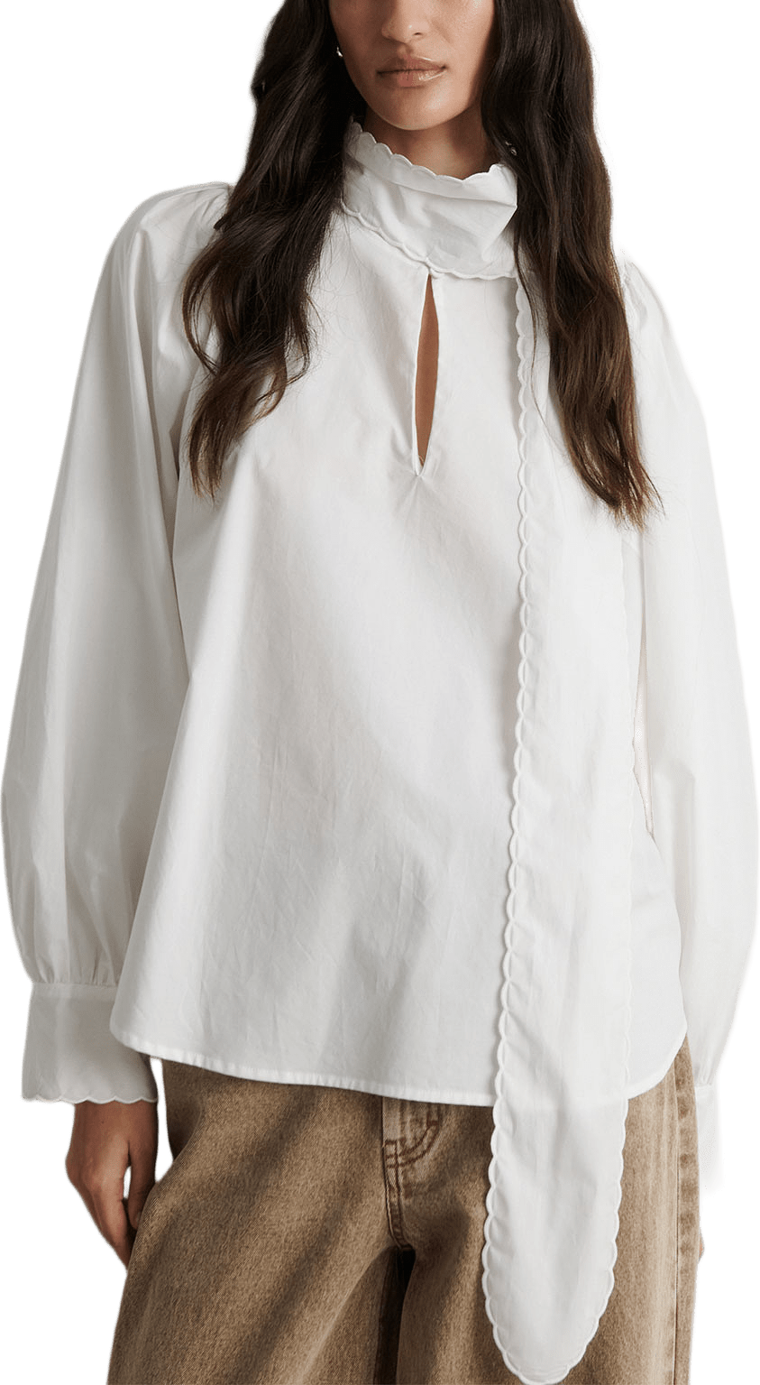 Calico Tie Blouse, från Second Female, i färgen Broken White.