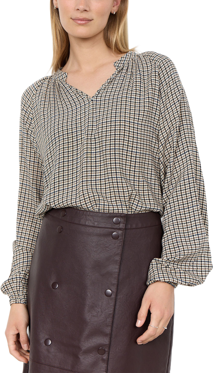 SC-HALIA 1 AOP BLOUSE, från Soyaconcept, i färgen Tempest Combi.