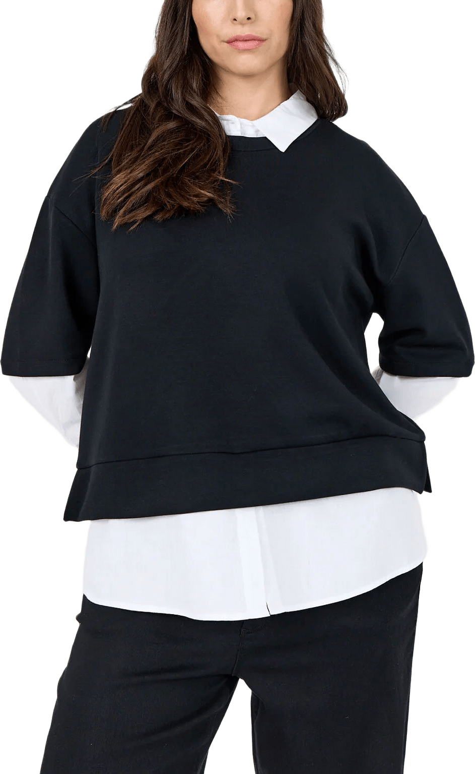 WA-SABINA 114 SWEATSHIRT, från Wasabi Concept, i färgen Black Combi.