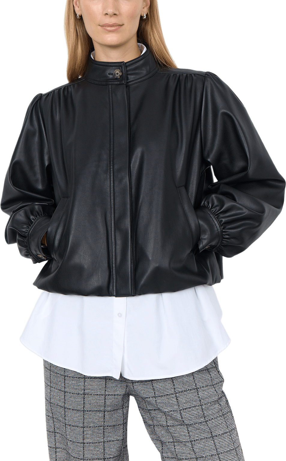 Beckie 21 Jacket, från Soyaconcept, i färgen Black.