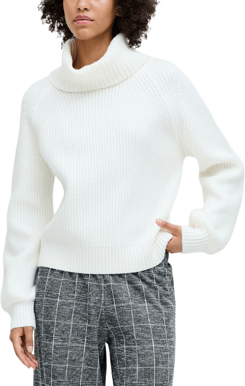 Kessy Cream Draped Funnel Neck Knit Jumper, från French Connection, i färgen Porcelain Cream.