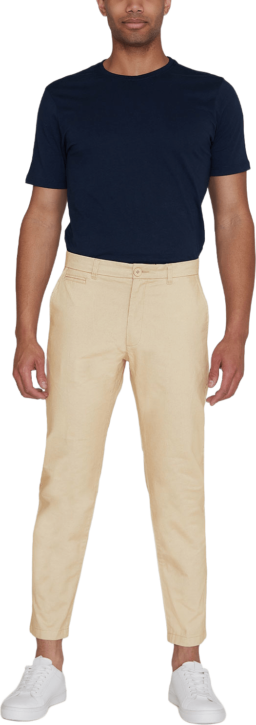 CHUCK regular chino twill pants - GOTS/Vegan, från Knowledge Cotton Apparel, i färgen 1228 Light Feather Gray.