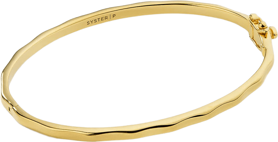 Cavelle Structured Bangle Bracelet, från Syster P, i färgen Gold.