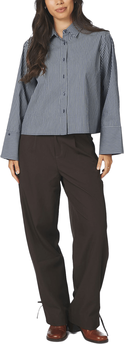 Jaylin Stripe Shirt, från Neo Noir, i färgen Dark Navy.
