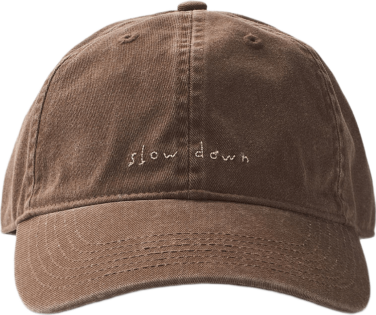 Slow Down Washed Cap, från Forét, i färgen Dark Brown.