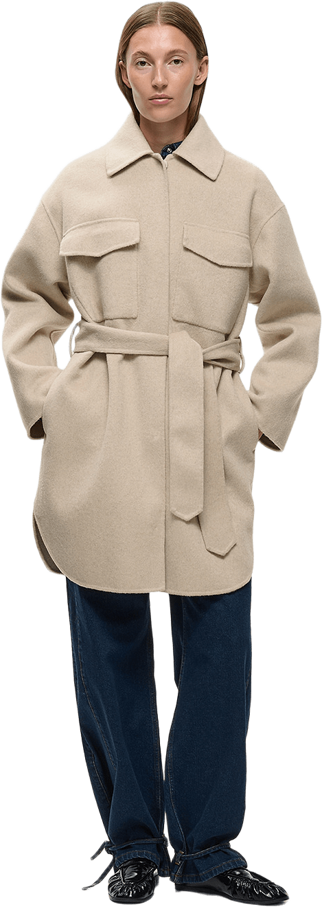 Zillaiw Shirt Coat, från Inwear, i färgen French Nougat.