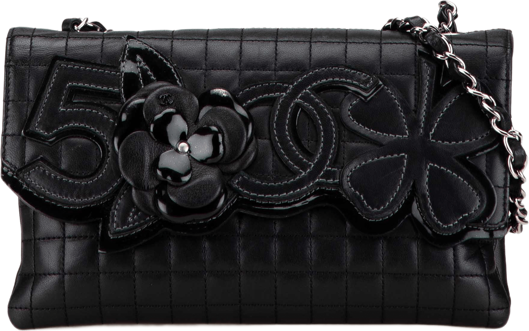 Chanel Cc Chocolate Bar Lambskin No 5 Camellia Shoulder Bag, från Luxclusif, i färgen svart.