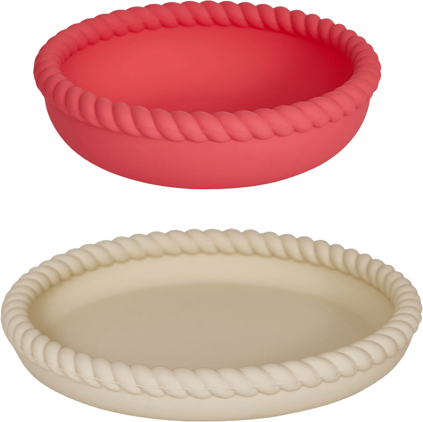 Mellow Plate & Bowl, från OYOY Mini, i färgen vanilla/cherryred.