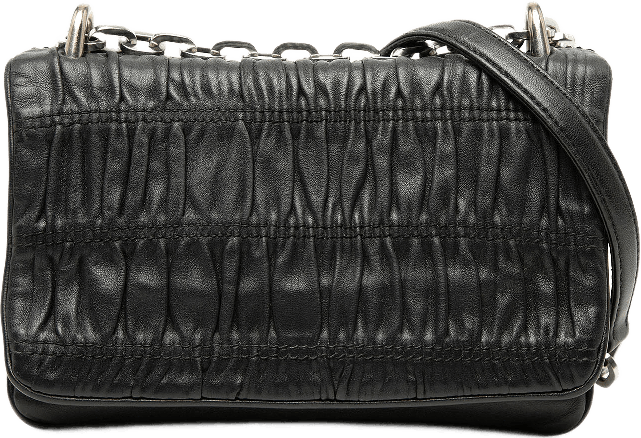Prada Nappa Gaufre Shoulder Bag, från Luxclusif, i färgen svart.