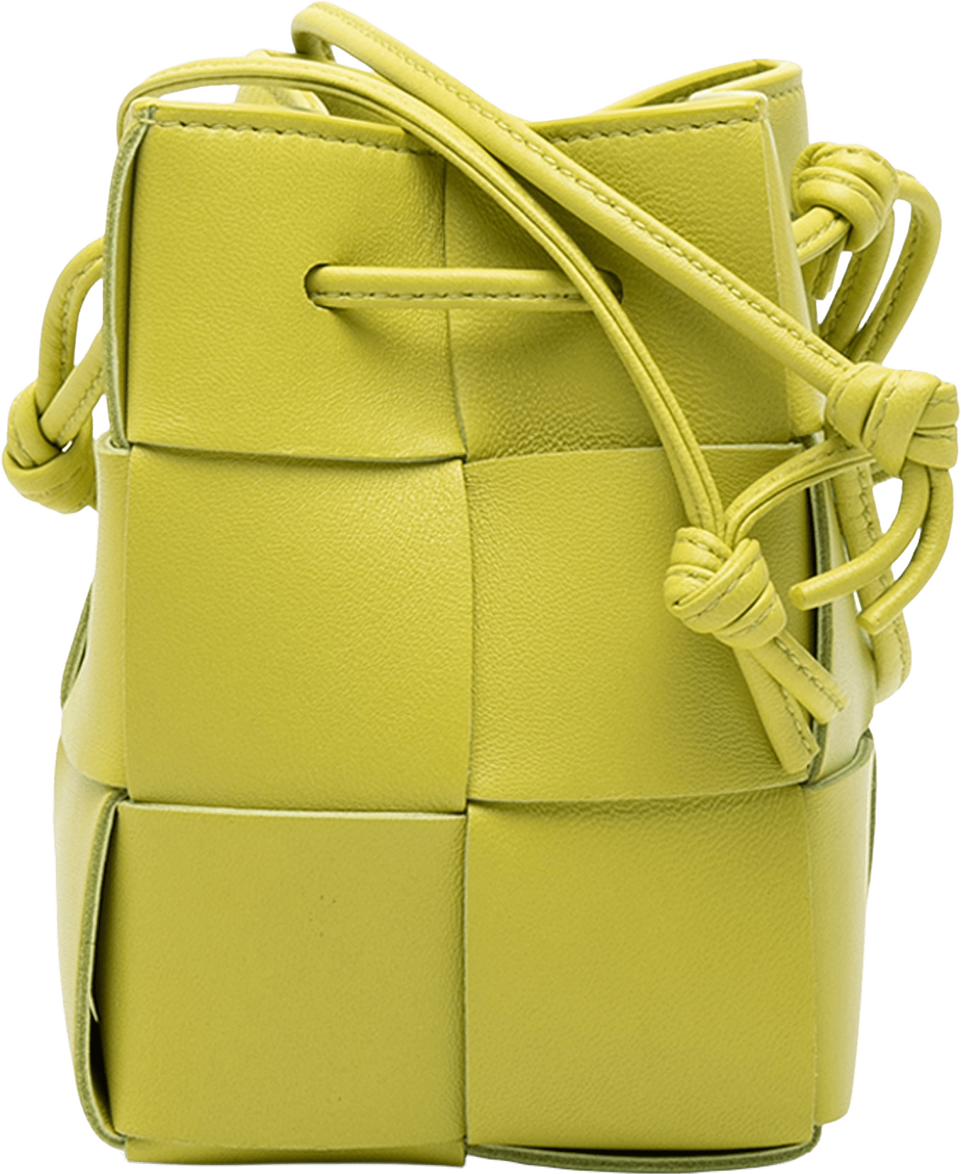 Bottega Veneta Mini Nappa Maxi Intrecciato Cassette Bucket Bag, från Luxclusif, i färgen light green.