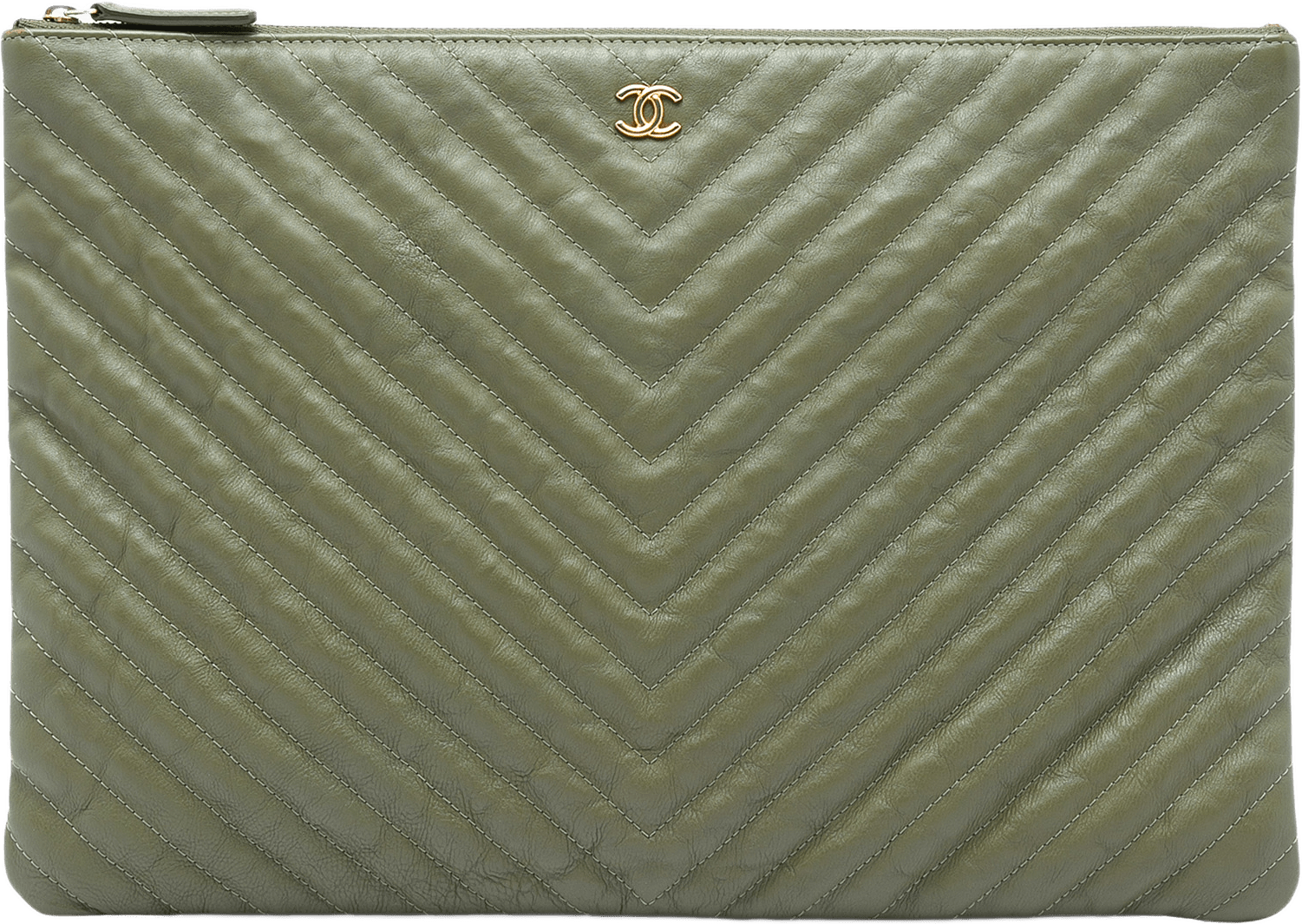 Chanel Large Cc Chevron Calfskin O Case Clutch, från Luxclusif, i färgen grön.