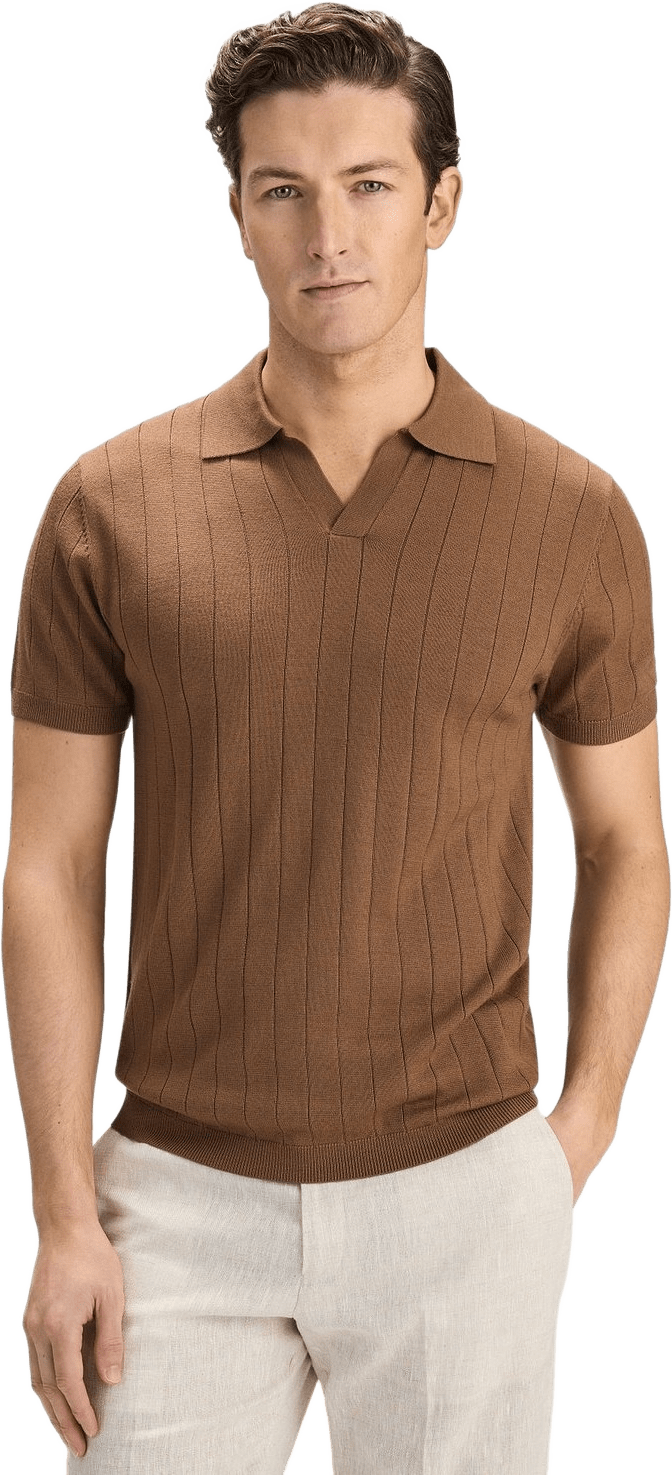 Merino Rib Knitted Ss Polo Sweater (era), från John Henric, i färgen mid brown.