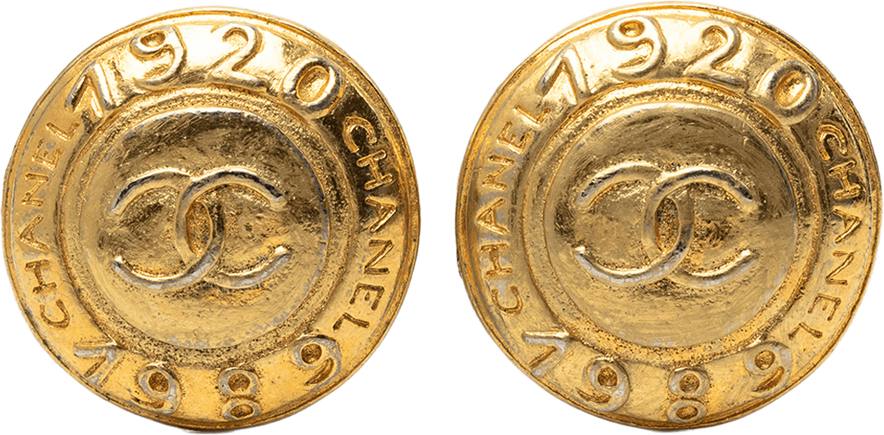 Chanel Cc Gold Plated Logo Round Clip On Earrings, från Luxclusif, i färgen guld.