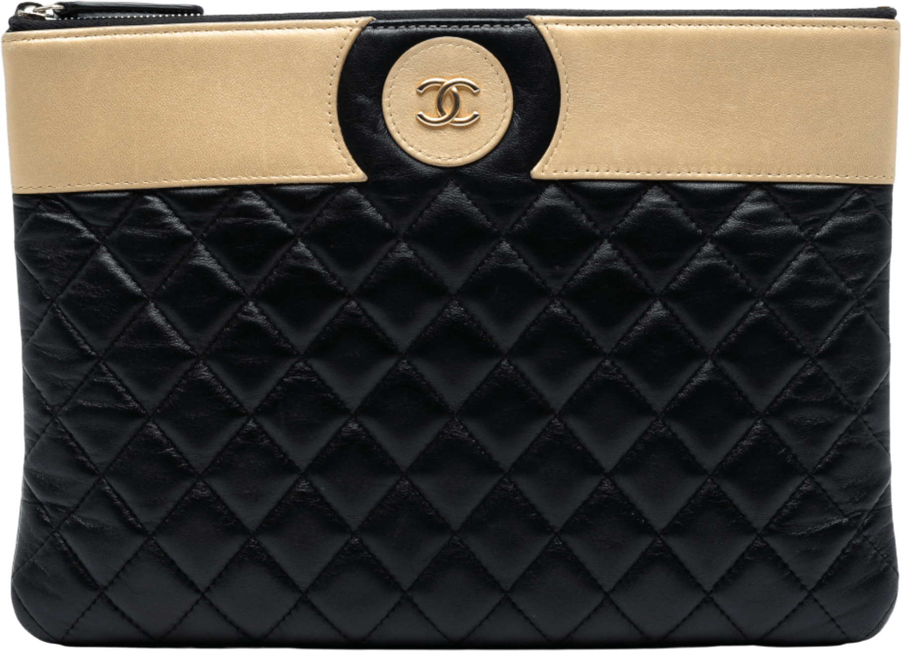 Chanel Cc Bicolor Quilted Lambskin Clutch, från Luxclusif, i färgen black.