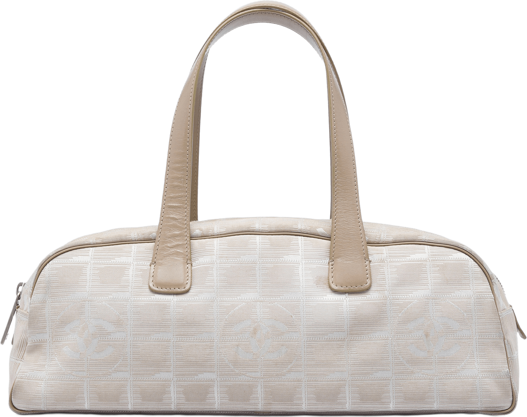 Chanel New Travel Line Nylon Handbag, från Luxclusif, i färgen beige.