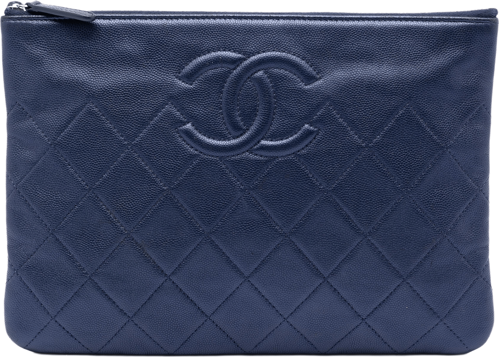Chanel Medium Cc Quilted Caviar O Case Clutch, från Luxclusif, i färgen dark blue.